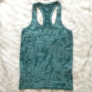 Lululemon tank size 4